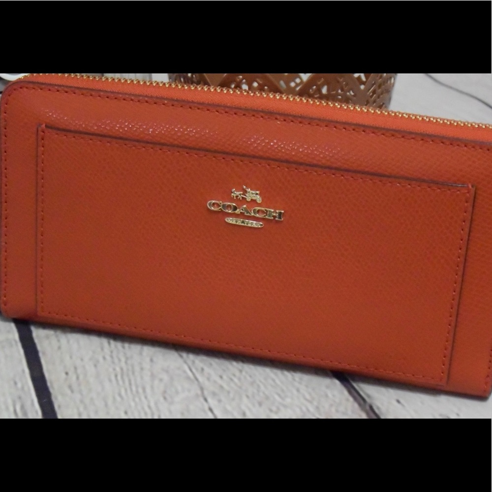Coach Crossgrain Leather Accordion Zip Wallet NWOT